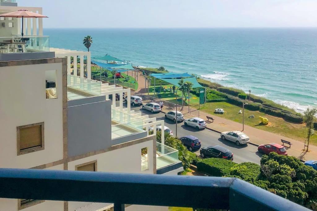 Royal Aparatment On The Sea , Blvd Nitza 34 Netanya Exterior photo
