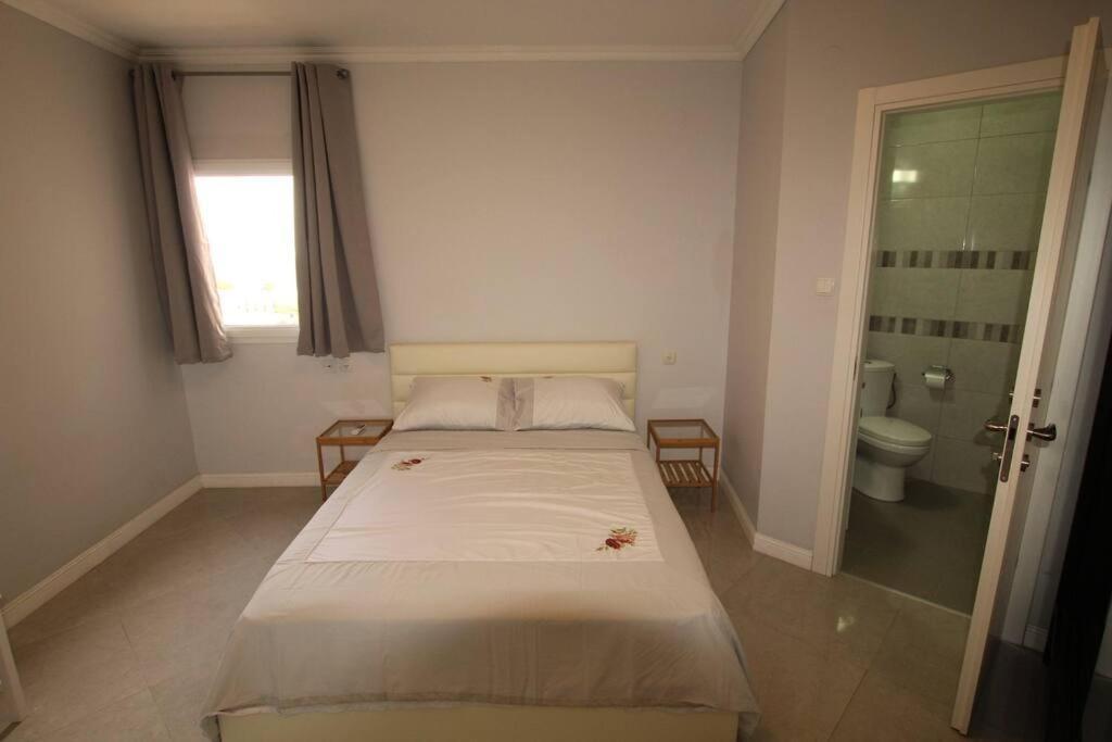 Royal Aparatment On The Sea , Blvd Nitza 34 Netanya Exterior photo