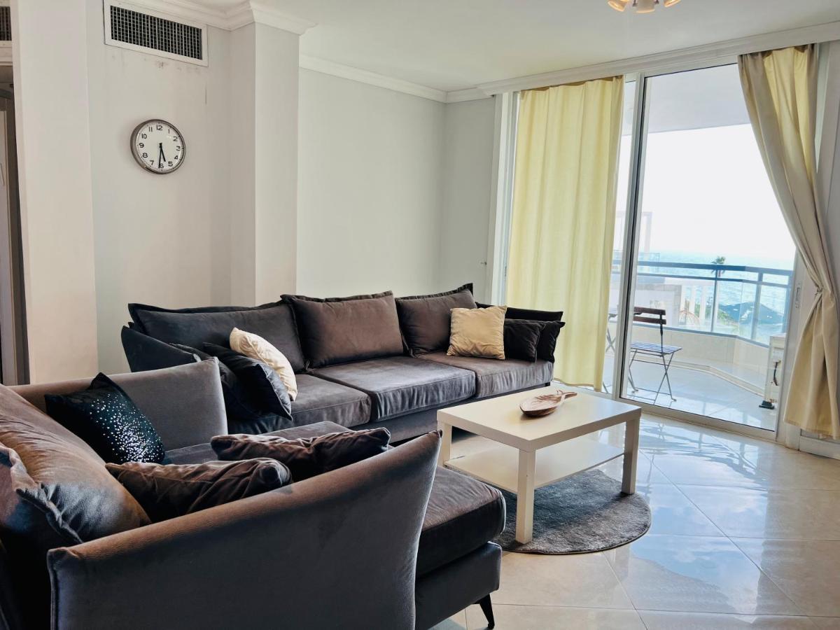 Royal Aparatment On The Sea , Blvd Nitza 34 Netanya Exterior photo